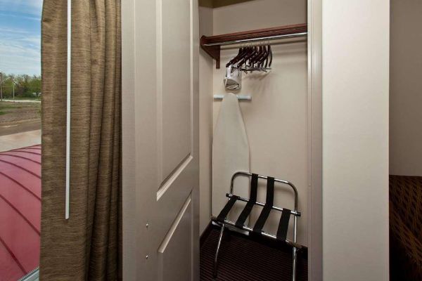 AMERICINN FAIRFIELD (Fairfield)